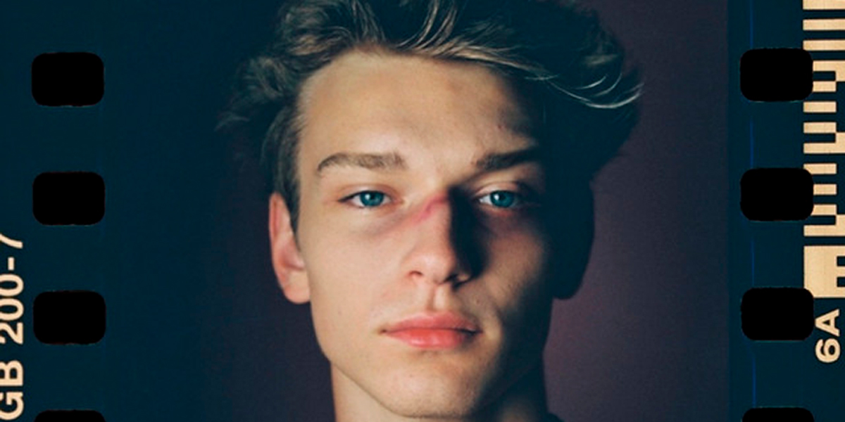 TOM SEAN